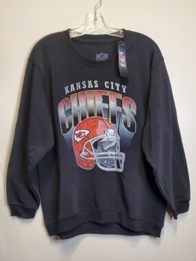 377. NWT - NFL Kansas City Chiefs Crewneck Graphic Sweatshirt